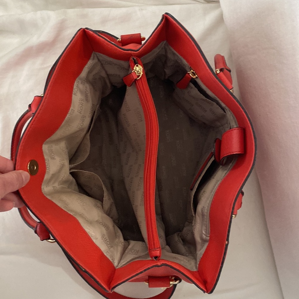 Authentic MK Handbag - Picture 2 of 6